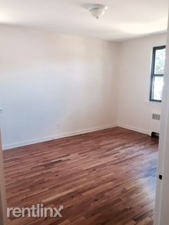Sunny 2 Bedroom Apartment in Garden Style Courtyard Bldg/Laundry On Site/New Rochelle
