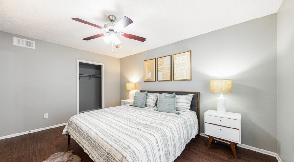Polaris on the Park - Renovated Apartments. Best prices in South Austin.