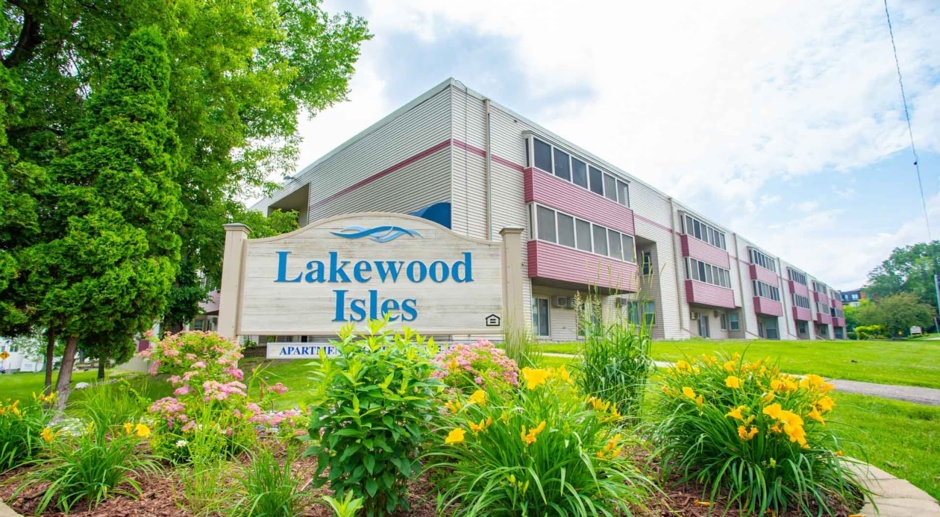 Lakewood Isles Apartments