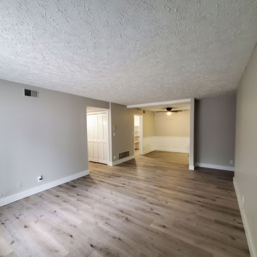 Remodeled 2 bedroom apartment