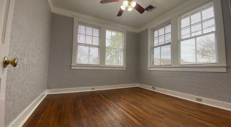 Beautiful recently renovated 2 Br Apartment.