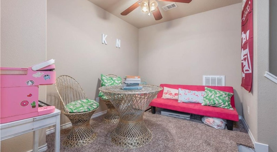 Available Now! 4/4 in University Heights!