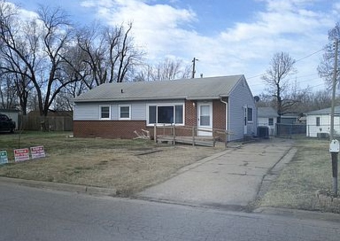 Houses Near Pre lease for April 15 in Park City,KS