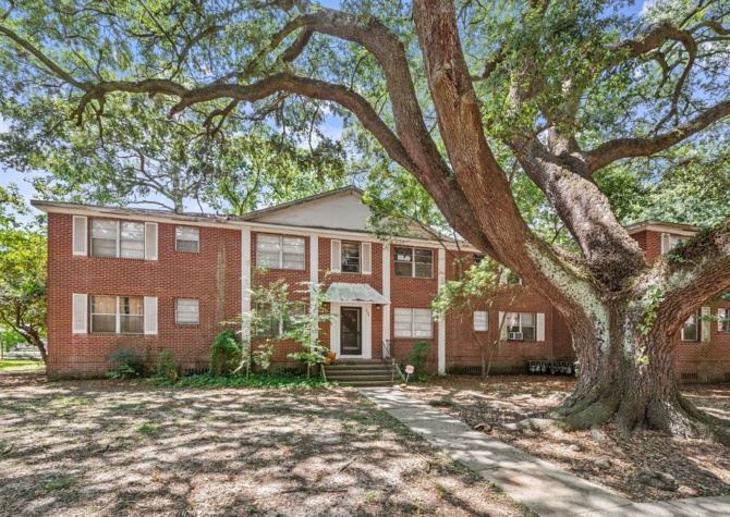 Houses Near Great location in the Heart of Mid City!