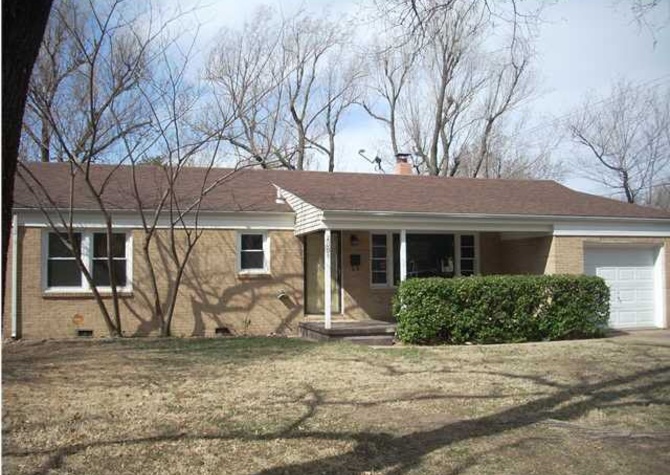 Houses Near Very Nice 3 Bedroom 1 Bath Home For Pre-Lease For 03/25/21 Move In.