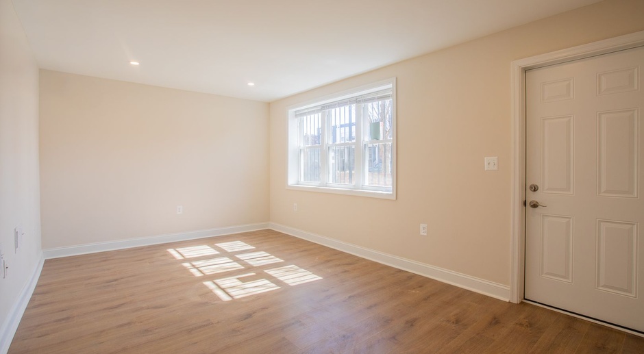 Newly Renovated 1 BR/1 BA Apartment in Hill East!